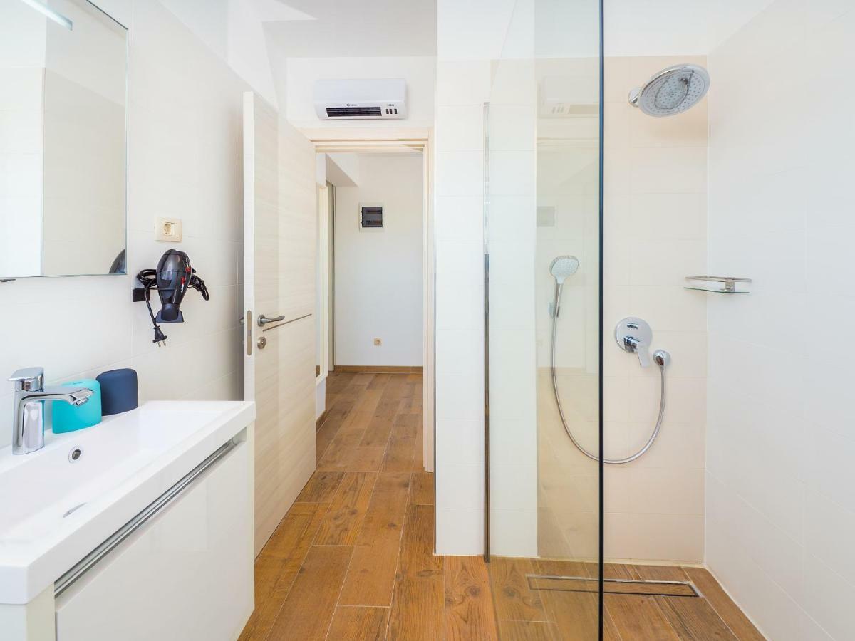 Appartments Adriatic Omišalj Zewnętrze zdjęcie