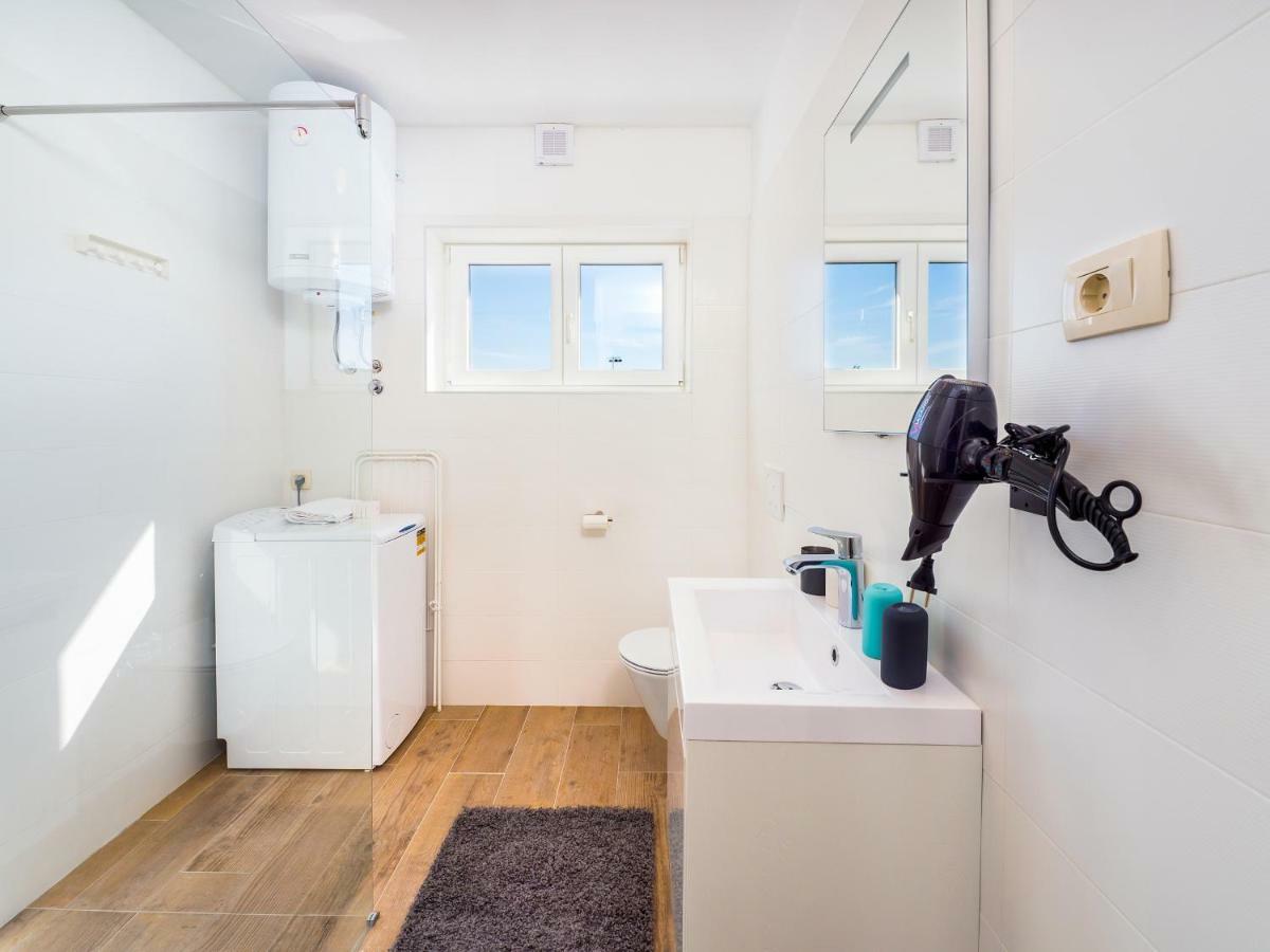 Appartments Adriatic Omišalj Zewnętrze zdjęcie